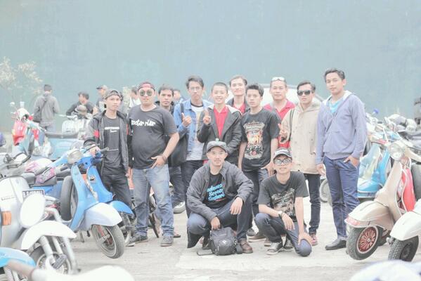 akuTOBI's tweet photo. RT @VespaCileungsi Yaiii bareng abang2 limus nih cc: @akuTOBI @Udaangebby @ajiwisnu420 dll #GatheringScooter1 http://t.co/aRBLe05nKe