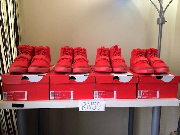 RNSDKicks's tweet photo. Yeezy 2 raffle! Sizes available: 9, 9.5, 10. Only 100 slots per size. Enter here: http://t.co/KEZW5OZ9NL http://t.co/BPFJbe97jH