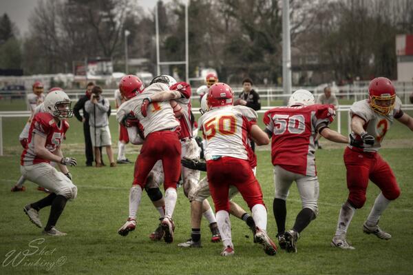 shotwinking's tweet photo. L'équipe junior des @sphinxdepau jouait dimanche au Hameau http://t.co/aVjiL3wI66