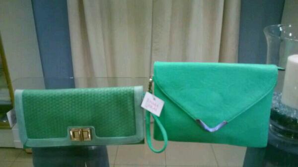 tiendainmaperal's tweet photo. Bolsos (carteras) verde agua.tenemos mas bolsos y de distintos tonos. 😊 http://t.co/qrXcQC9dXY