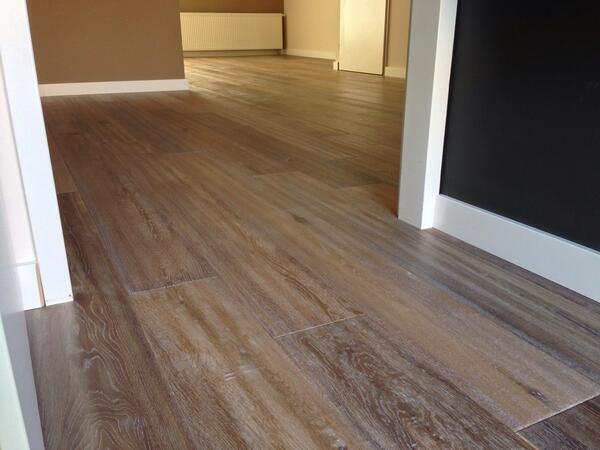 Wat vinden jullie van deze fantastische kleur van solid floors? Handgeschraapt!