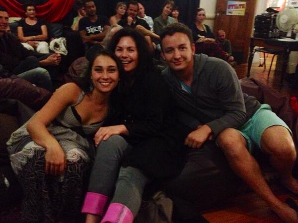 Onderhoud met <a href="/NiekeLombard/">Nieke Lombard</a> (poppemeester), Anna-Mart vd Merwe &amp; regisseur "Wentel" <a href="/NicoScheepers/">Nico Scheepers</a>. <a href="/zarsg/">RSG 100-104FM</a> @absakknk