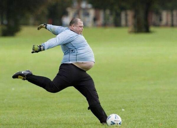 FootballFunnys's tweet photo. A player better than Fellaini.. http://t.co/KJdSRdPaEF
