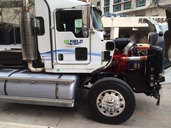 NGVBridge's tweet photo. #NGVBridge @KenworthTruckCo configuration for #CNG Fuel - truck owned by @Chesapeake http://t.co/39guJam70f