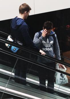 TomDaleyNews's tweet photo. 31.03.2014 - Tom &amp; Dustin (4) - http://t.co/jdwf2PjFRg