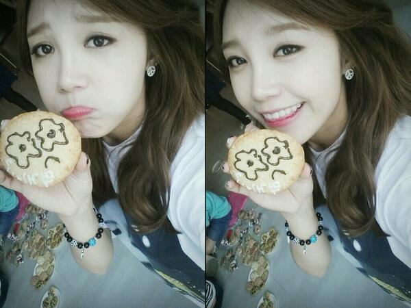 [#에이핑크] #미스터츄 #Apink 은지 셀카!Translate post