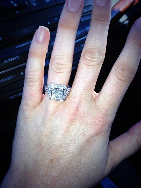 cclack04's tweet image. #selfishtweet I want my friggin ring back, ring resizer man.