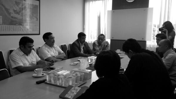 Suasana Diskusi pagi pak Luhut dgn teman2 redaksi <a href="/KompasTV/">KOMPAS TV</a> #dialogpagi