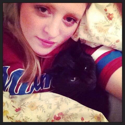 RachelG1983's tweet photo. This little man snuck into my bed.... http://t.co/zXekwWJd2r