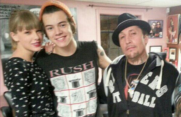 UlrichJade's tweet image. Freddy with Harry Styles and Taylor Swift recently. Harry gets all of his tattoos done by him! #MCSI2014