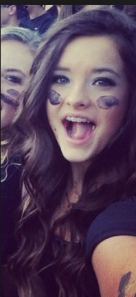 chloeforever_55 tweet picture