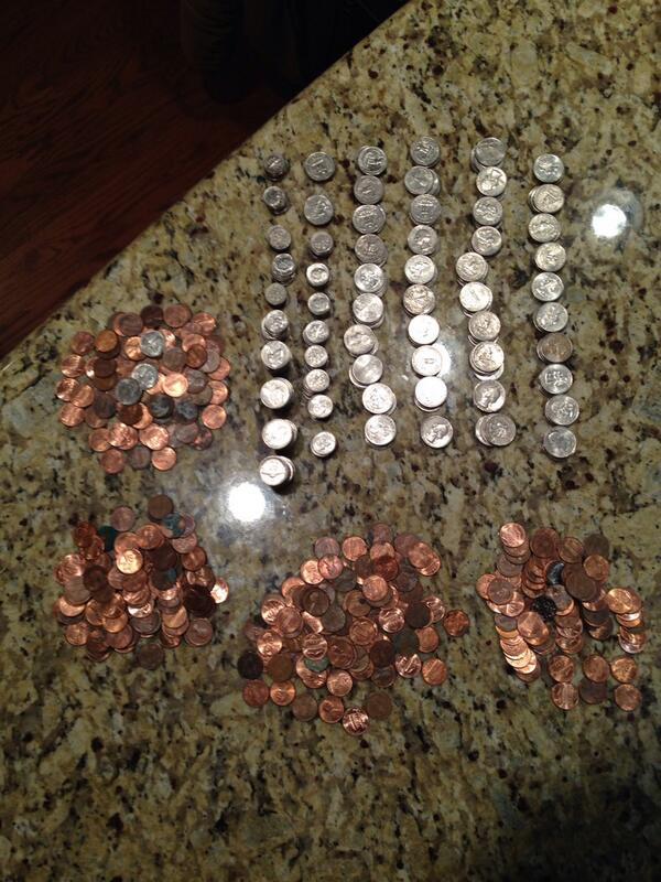 kiley_ploehny14's tweet image. S/o to Austin Bugbee! He saved $64 to help pay for a kid to go on the senior sendoff trip. Thanks Bugs! 😃 #PassItOn