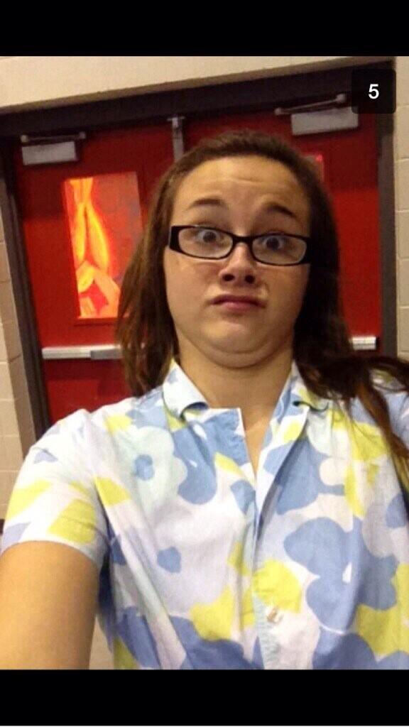 SDsnapchats's tweet photo. Vanesa Arapovic Sioux Falls 😍💜😛 http://t.co/g55MCf0gA2