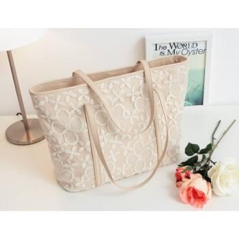 Fortuna_fortune's tweet photo. Kode : KD192 Beige 32x28cm PU Leather 170.000rb http://t.co/BQNVoiaH6P