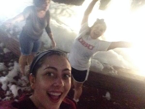 marielfloresxc's tweet image. #Fountainfun #aprilfools