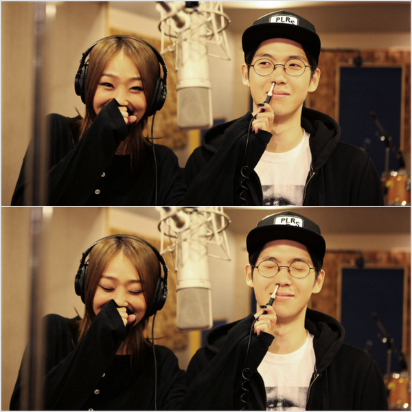 STARSHIPent's tweet photo. 매드클라운의 컴백이 이틀 앞으로 다가왔습니다! 신곡 '견딜만해' 녹음현장, 피쳐링을 맡은 씨스타효린과 매드클라운의 모습인데요, 장난스러운 포즈를 취한 두 사람! 기대되시죠? ^^ 조금만 기다려주세요~! http://t.co/u14mP2T3em