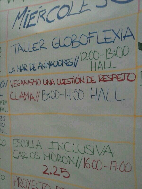 colectivoCLAMA's tweet photo. #Veganismo una cuestión de respeto, en la semana cultural de ciencias de la educación de la UMA http://t.co/v8f1ucoawd
