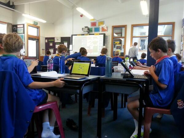 mindomo's tweet image. @WellesleyICT younglings exploring the force of @mindomo #mindmapping #elearningmanifesto