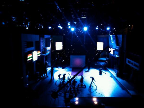 haris_kutsu's tweet photo. http://t.co/J5a66vcr1I…  @YuKeepSmile_TTV di studio 1 @TRANSTV_CORP nanti mlm pkl. 19:00 wib. jgn lwtkn yaa :) http://t.co/5VhcOxfYPG"