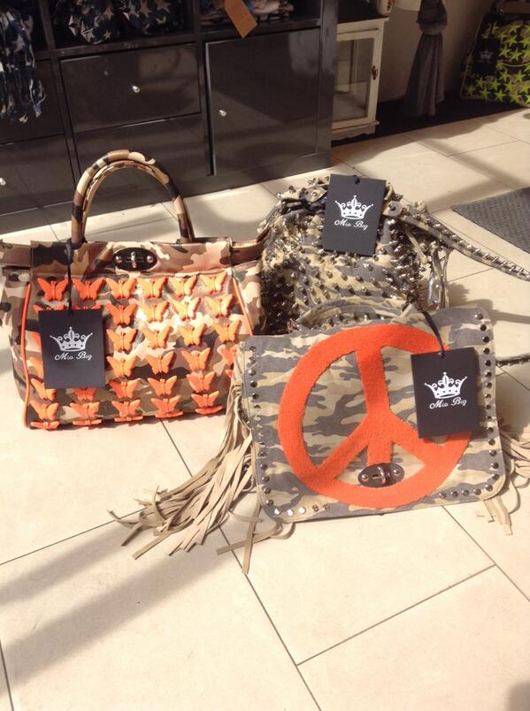bissrl's tweet photo. " un the nel deserto " #miabag #farfalle #peace #secchiello #spunzoni @miabaginfo http://t.co/yildje70Z9