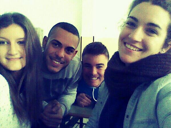 PClaramunt's tweet photo. Guapos @mireiafer @Therafa260496 http://t.co/zRWEI3Ypio