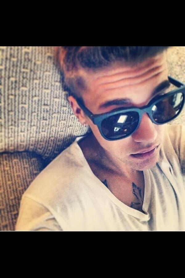 Post_badguys1's tweet photo. Justin bieber. http://t.co/rF3NkEmsEM
