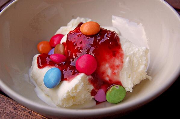 Frozen Yogurt selbst gemacht - erfrischend und unkompliziert! bit.ly/1fGbldP