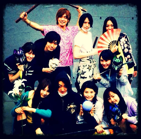 加藤靖久 Pa Twitter 舞台ノブナガ ザ フール Live Act集合写真 ノブナガ ミツヒデ ヒデヨシ イチ ジャンヌ カエサル ヒミコ チャチャ ハツ ゴウ このメンツで声優陣を迎えます 負けない 乱の恋人まであと3日 Nobufoo Http T Co Qgw9achujd