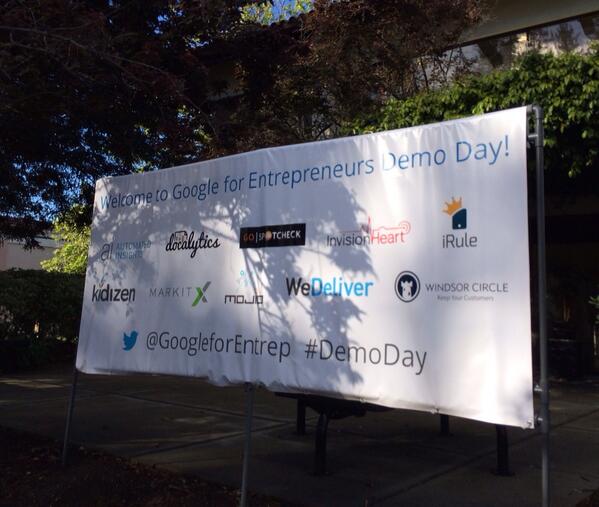 SteveCase's tweet photo. Arriving at @Google to judge @GoogleForEntrep #DemoDay! WATCH LIVE NOW: http://t.co/XDQYWjyQGj #RiseOfRest http://t.co/WQ5aH0Nroa