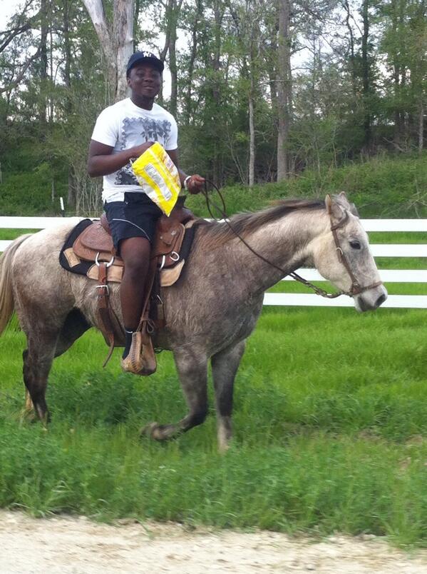 Q_DAWGG14's tweet photo. @GoonPlaa  my cool ass cousin😎! Cuda my big black nigga 
👀ahh! http://t.co/OxAyqdnczK