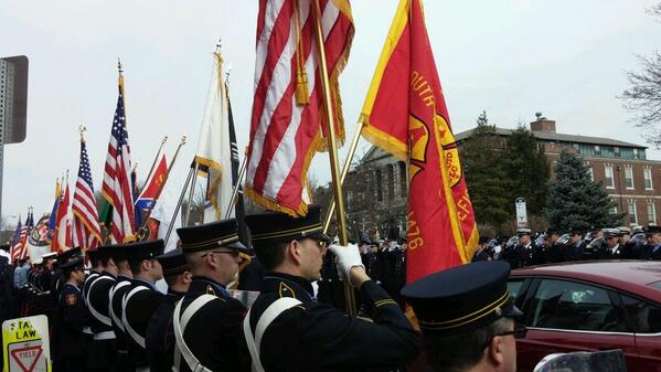 WatertownMANews's tweet image. A string of color guards along Main St. For #LtWalsh