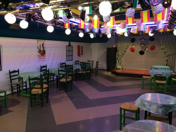 VG_Fuenlabrada's tweet photo. Rebujitos, fino, queso, jamón, actuaciónes en la caseta y escenario de zona 2, sevillanas, rumba...¡En solo 3 días! http://t.co/atBdCfrpo8
