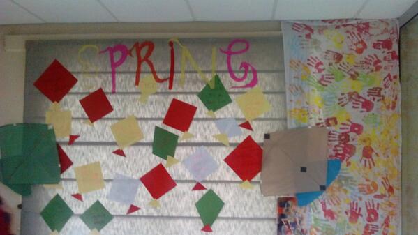 _MariamMustafa_'s tweet image. This has been happening in my office #SpringWeek