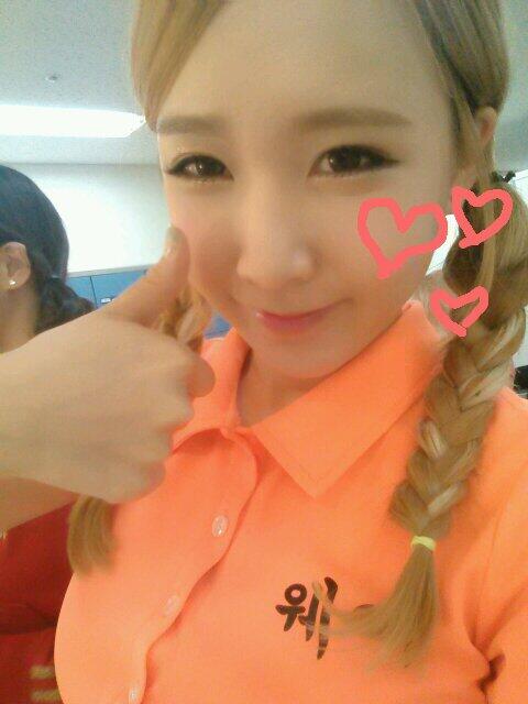 crayonpop's tweet photo. ♥웨이♥요코하마 공연 즐거웠어요~♥내일 엠카운트다운 크레용팝-어이 첫방 기대해주세요^.^모두들 수고하셨습니다 마지막밤 스르르잠들거에요~ 안녕~ 우린내일 저녁7시 명동에서 만나요~~♥♥♥♥사랑합 http://t.co/6CYjUIVVRw