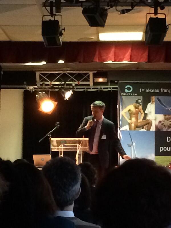AssoBIPS's tweet image. Viveris, parrain de la promotion 2016 de PPS intervient aux assises #polytech2014