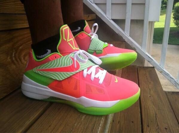 RT if you love these Watermelon KD 4s! 😷🍉🍉😷 #sickkicks #KD4s #WatermelonWednesday