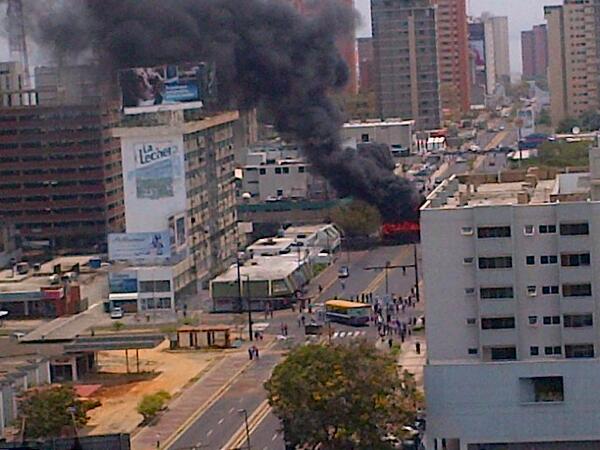 deimoshed's tweet photo. Les dijimos que habían sorpresas pa hoy http://t.co/G57JKyWXrR