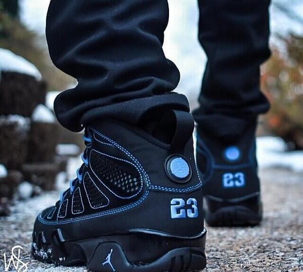 black bottom 9s