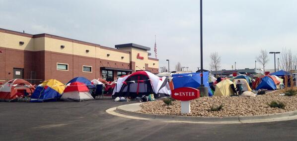 33Rache's tweet photo. They weren't kidding when they said people camp out... People take their chicken seriously. http://t.co/b5oPysz37a