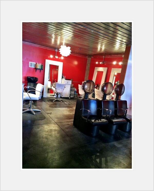 levelzatl's tweet photo. @LevelzATL #ATLANTAMIDTOWN #LEVELZATL #LEVELZBEAUTYANDBARBERLOUNGE #ATLANTA  #ATLANTABESTBARBERSHOP #ATLANTABESTSALON http://t.co/CXfewYgN48