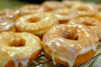 Pasion_Comida's tweet image. Donuts glaseados.