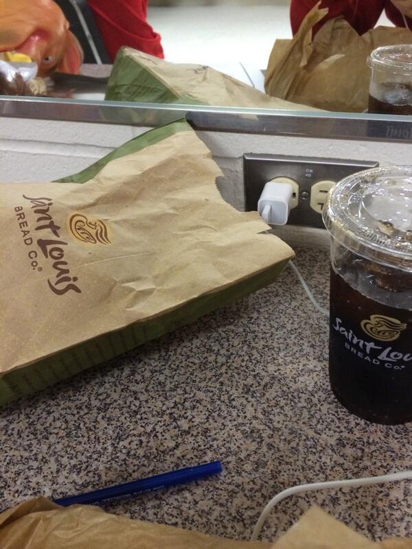 shelbyfemmer's tweet image. My bestfriend&amp;gt;&amp;gt;&amp;gt; your bestfriend. #breadco #phonecharger
