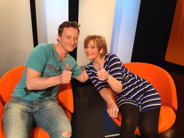 Bestevenner diskuterer Nokas-ran og e ussen i kveldens Arena! #tvvest #tvvarena