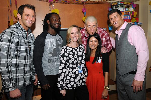 staffordscott's tweet photo. Thx WWE for visiting sick kids @OchsnerHealth: @Goldust @TrueKofi @ZackRyder @CodyRhodesWWE @natbynature @gizellbee. http://t.co/7Oy8kUEpXO