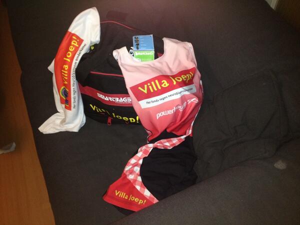 rogierblink (@rogierblink) on Twitter photo 2/2 met bijgeleverde shirts van <a href="/Sportal_nl/">Sportal</a> en roeipakjes van <a href="/phsNL/">Powerhouse Sport NL</a> maakt het <a href="/villajoep/">Villa Joep</a> pakket af. Dank allen!!! 2/2 met bijgeleverde shirts van <a href="/Sportal_nl/">Sportal</a> en roeipakjes van <a href="/phsNL/">Powerhouse Sport NL</a> maakt het <a href="/villajoep/">Villa Joep</a> pakket af. Dank allen!!!