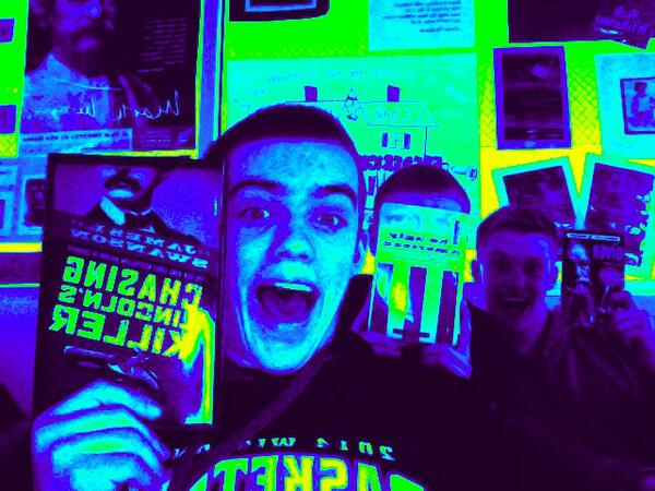 twizle12's tweet photo. We love books! @tyhegg35 #nhsbook http://t.co/r5Xx4a7uaC