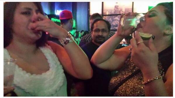 Mic3Hawaii's tweet photo. Lol that guy must like big gals http://t.co/tzOC1DPu2f