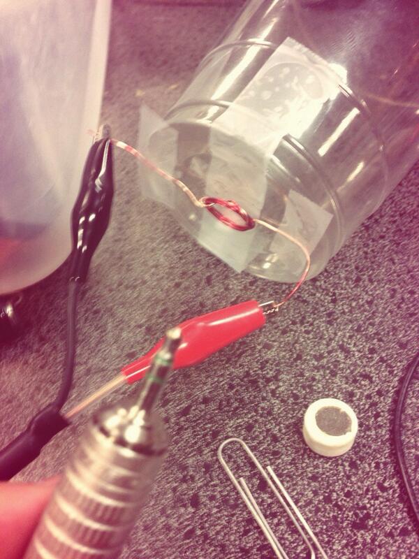 conflictingmotv's tweet image. Learning how to make a speaker with a plastic cup, wire, and a magnet. #sciencerules #electronics #coolhacks