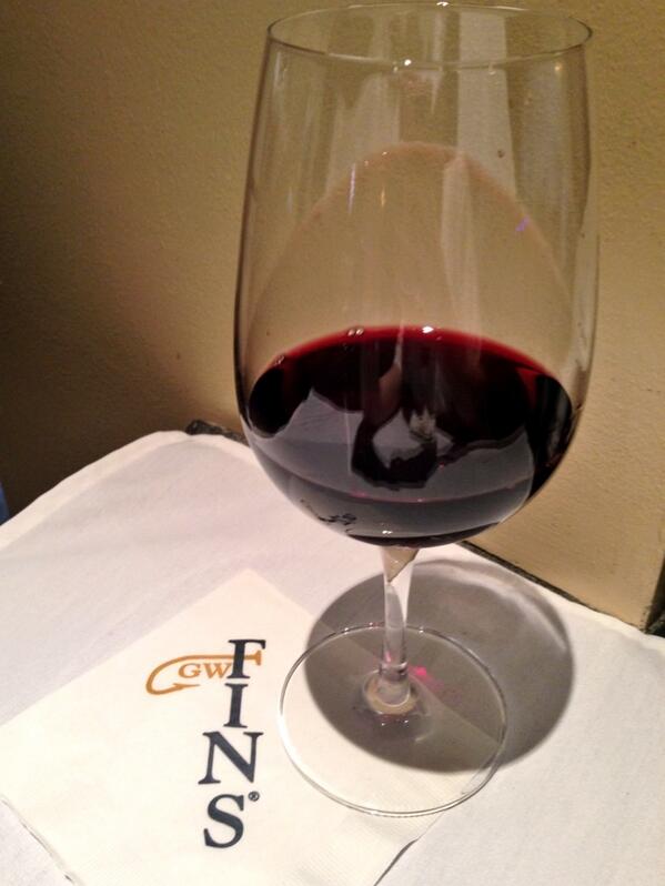 gwfins's tweet photo. Inspired by @neauxlah ... If you don't have reservations, there's always room at the bar! #singledining http://t.co/g3USB08ARY