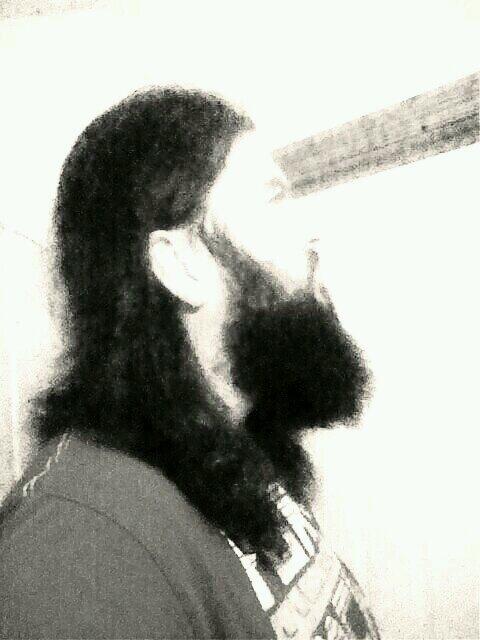 BeardLgab's tweet photo. Here's a picture of my very own growthage , shaving is never an option http://t.co/oMCNDvvW2Z